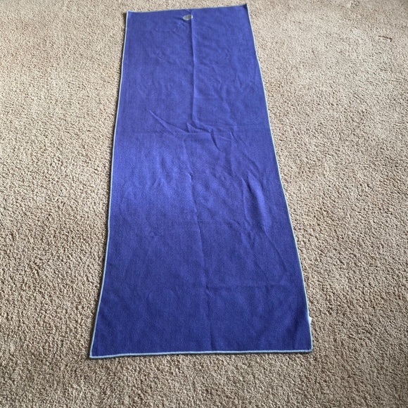 Fittoes Skid-less Yoga Towel - Picture 4 of 4